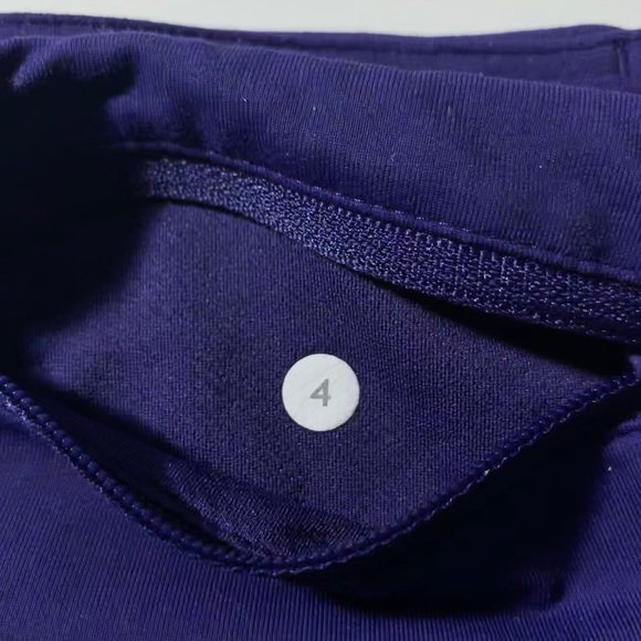 Lululemon 2.5" Speed Up Short royal blue sz 4 - Picture 4 of 4